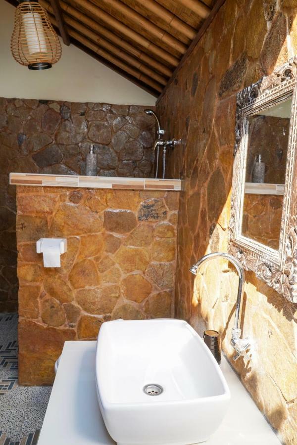 Bamboo Bali Hill Bungalows Amed Dış mekan fotoğraf